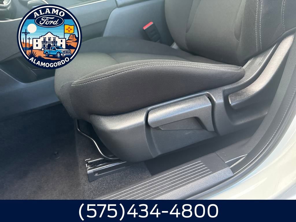 Used 2023 Nissan Rogue S image 4