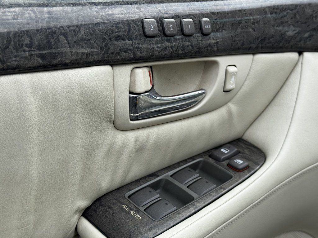 Used 2001 Lexus LS 430 image 12