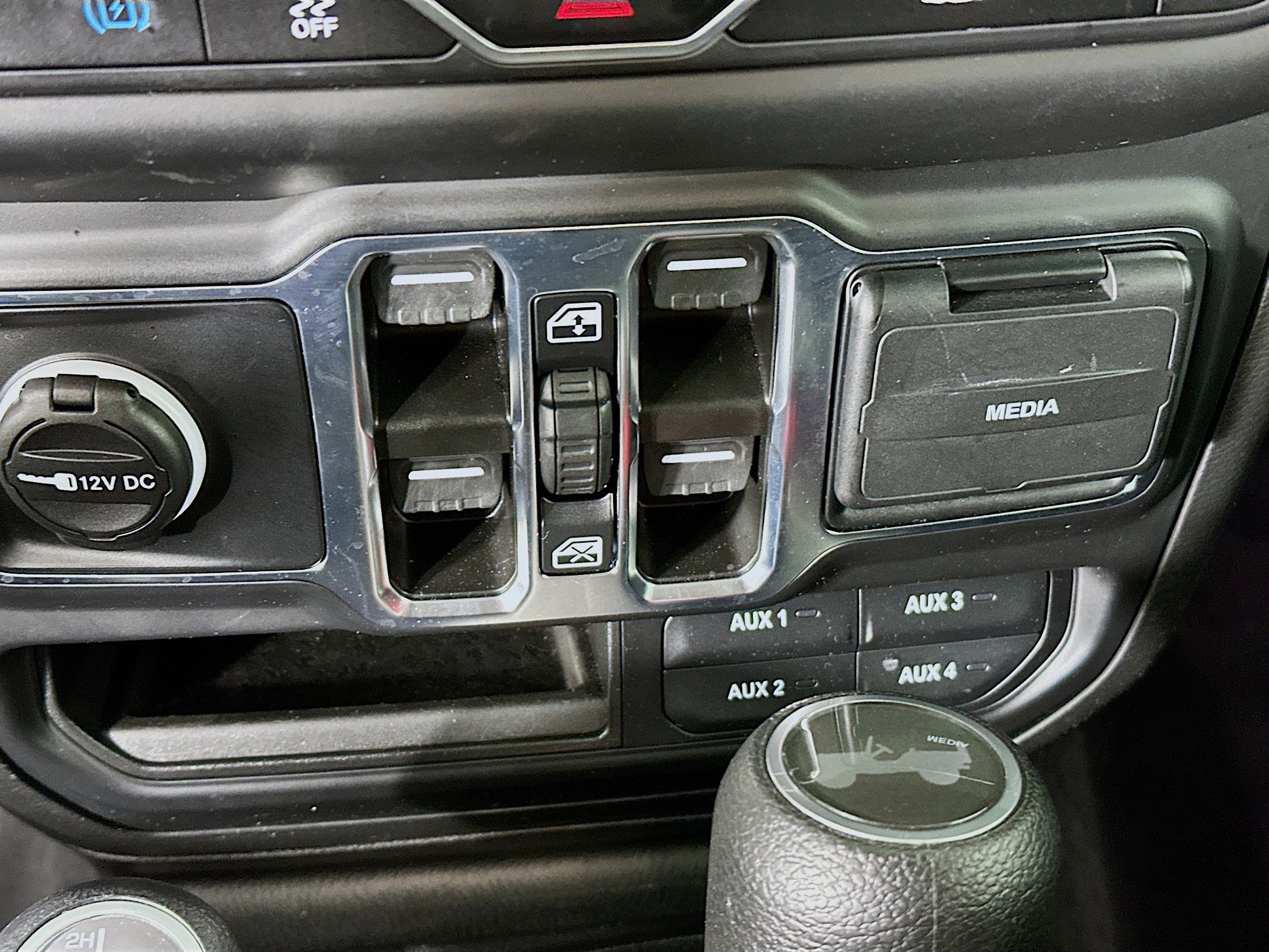 Used 2023 Jeep Wrangler Unlimited w/ Cold Weather Group image 33