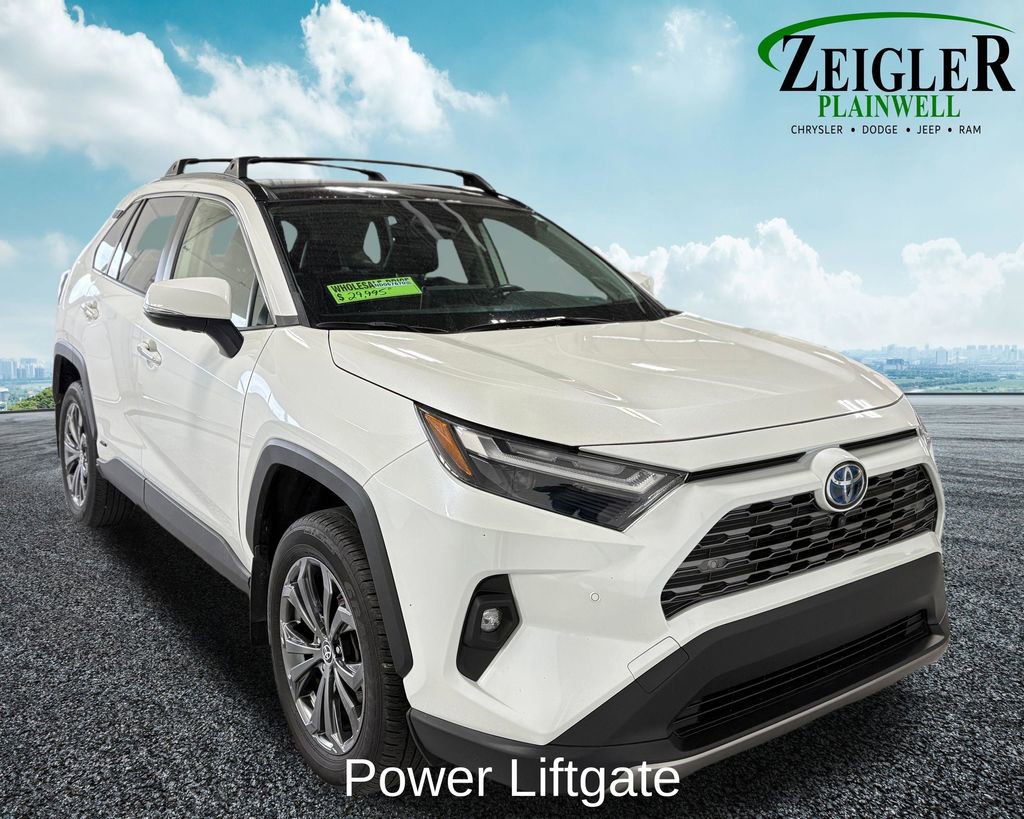 Used 2022 Toyota RAV4 Limited image 10