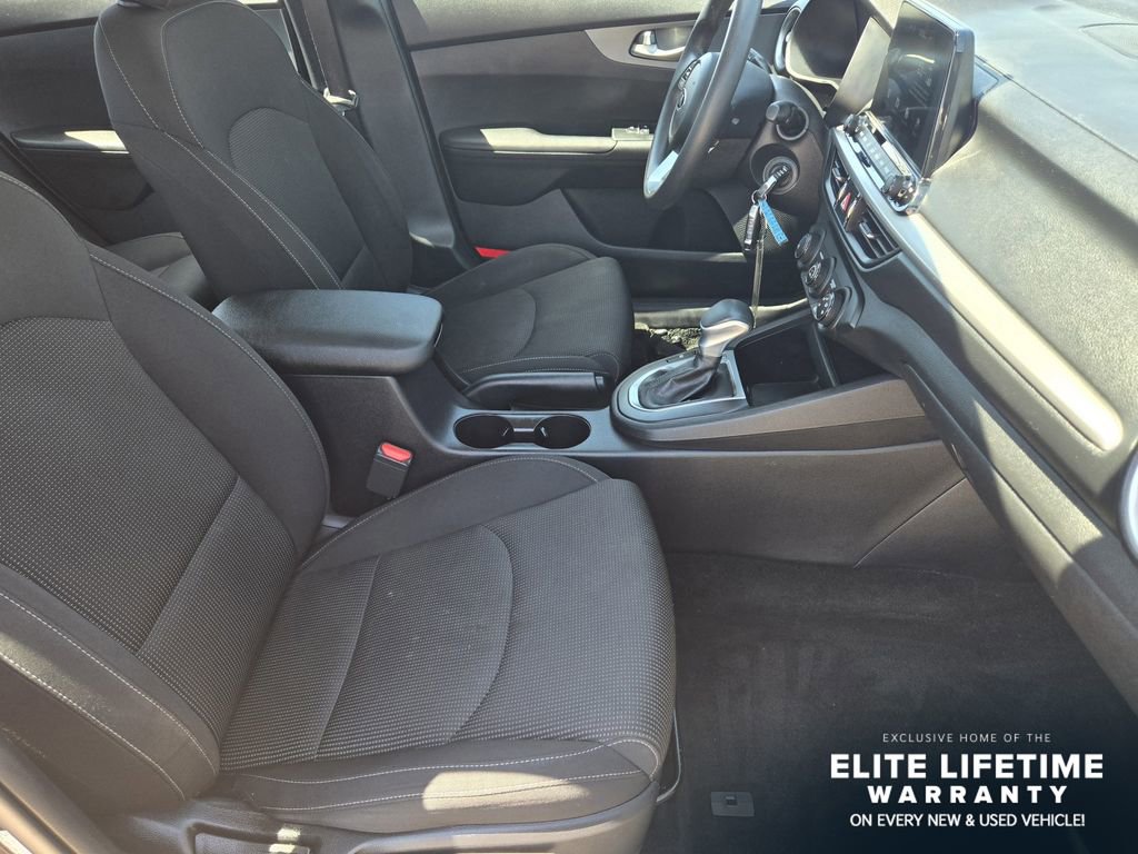 Used 2021 Kia Forte LXS FWD image 14