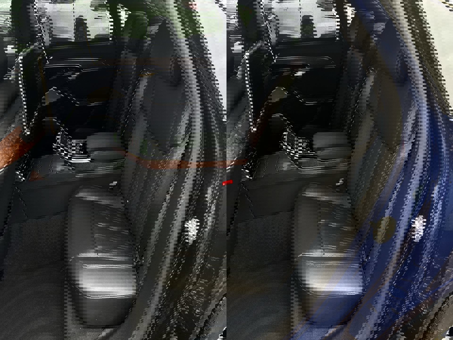 Used 2019 Audi A8 L 3.0T image 26