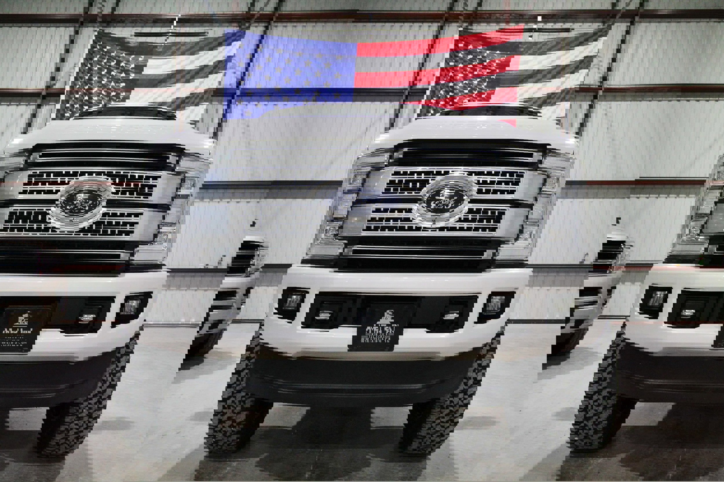 Used 2019 Ford F250 Platinum w/ Platinum Ultimate Package image 2