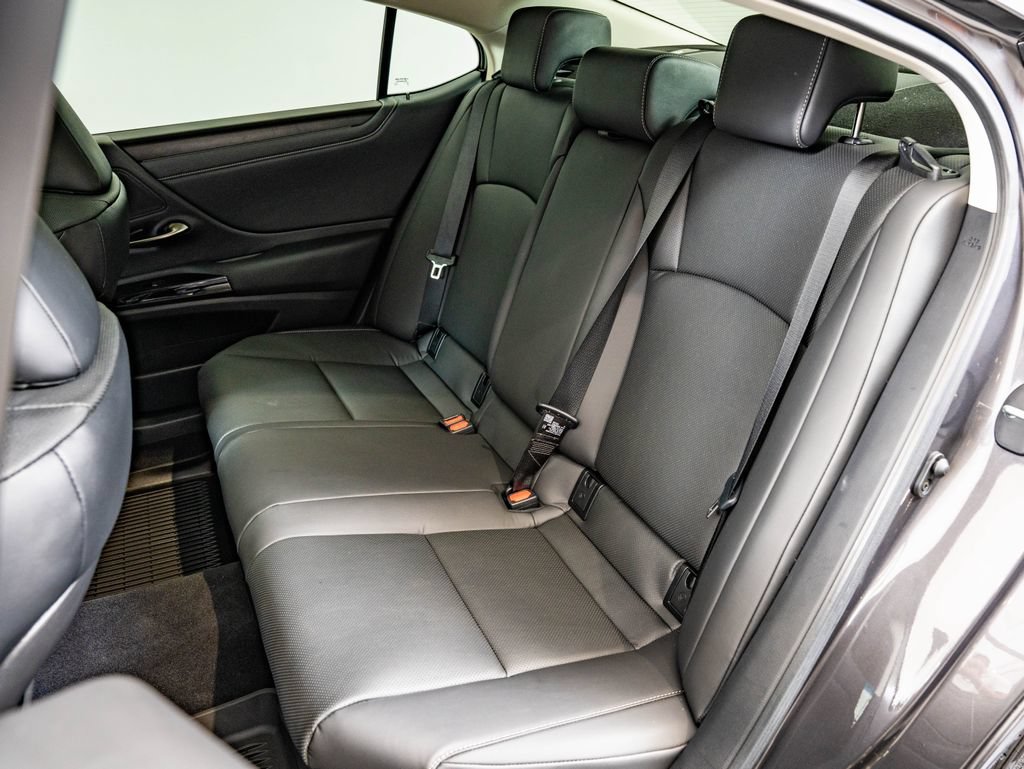 Certified 2025 Lexus ES 300h F Sport FWD image 43