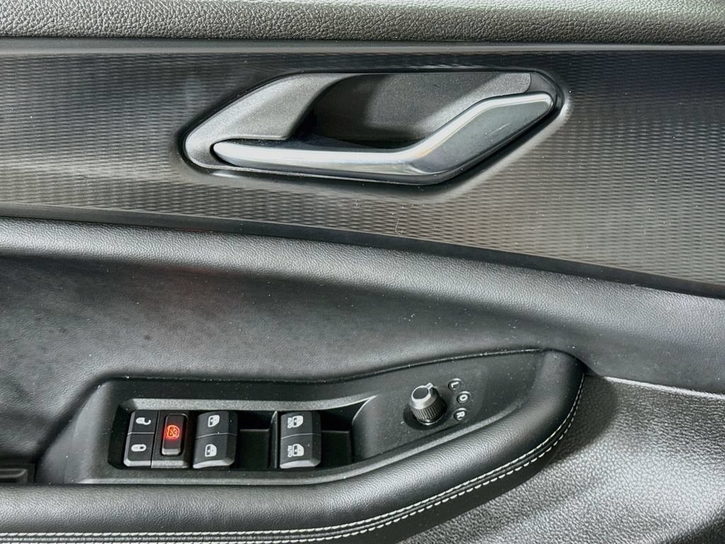 Used 2025 Jeep Grand Cherokee Laredo X AWD/4WD image 23