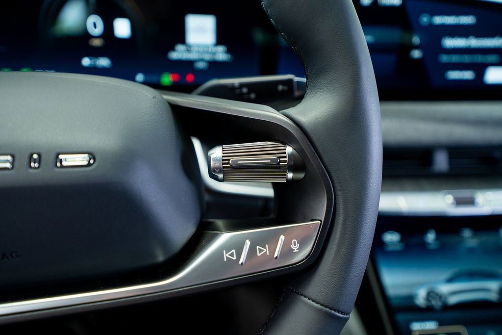 Used 2024 Lucid Air Pure RWD image 32