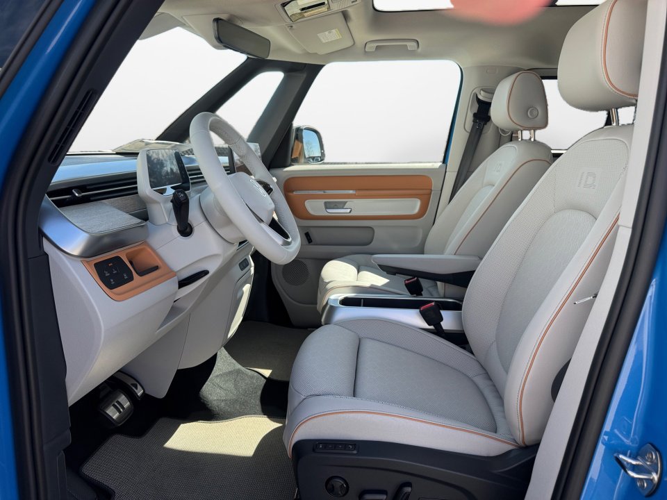 New 2025 Volkswagen ID. Buzz 1st Edition image 9