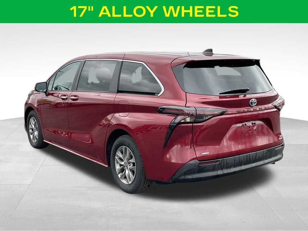 Used 2024 Toyota Sienna XLE AWD/4WD image 12