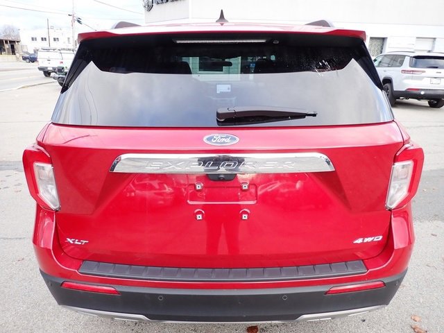 Used 2023 Ford Explorer XLT w/ Equipment Group 202A image 4