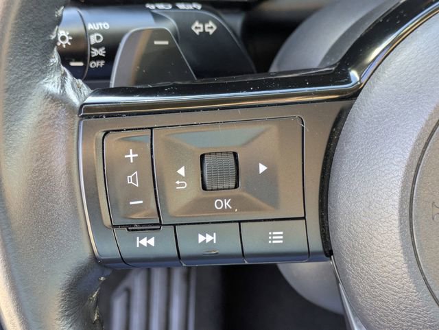 Used 2022 Nissan Pathfinder SV w/ SV Black Package image 22