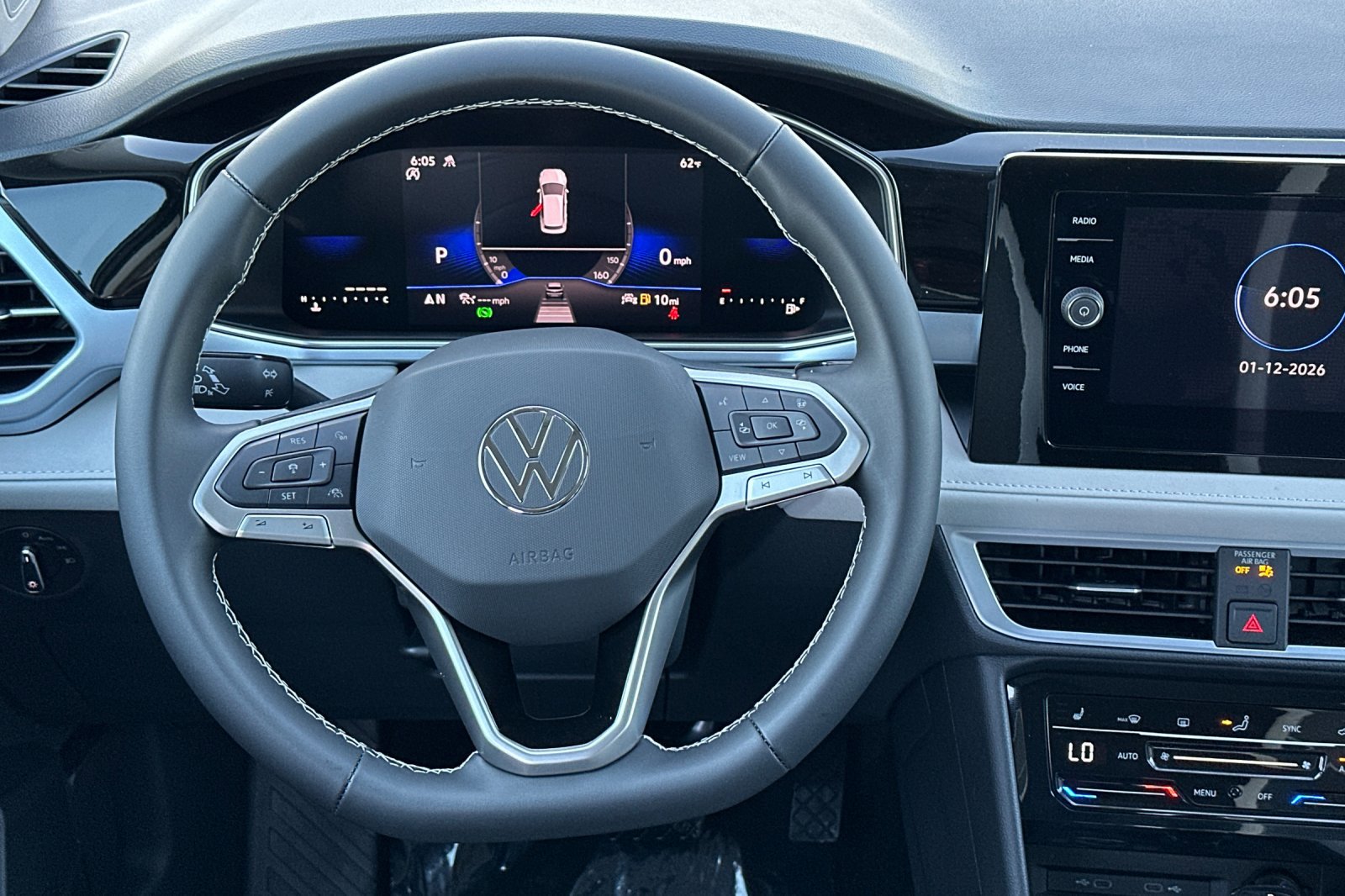 New 2026 Volkswagen Taos SE image 14