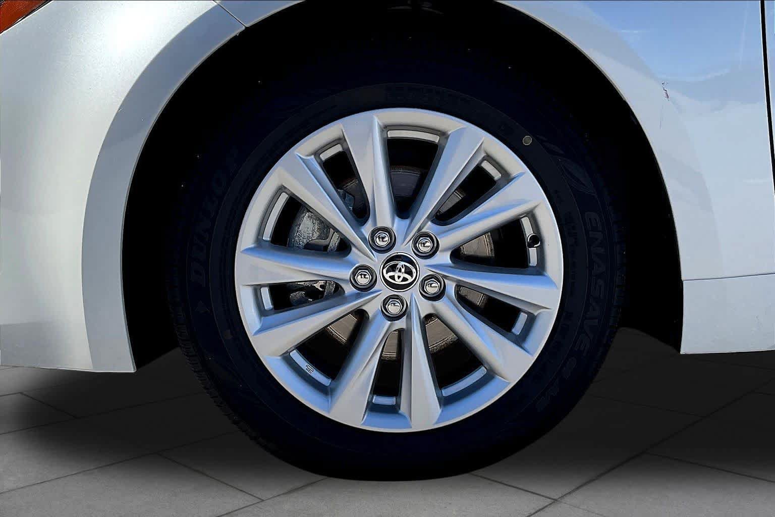Used 2026 Toyota Corolla SE FWD image 11