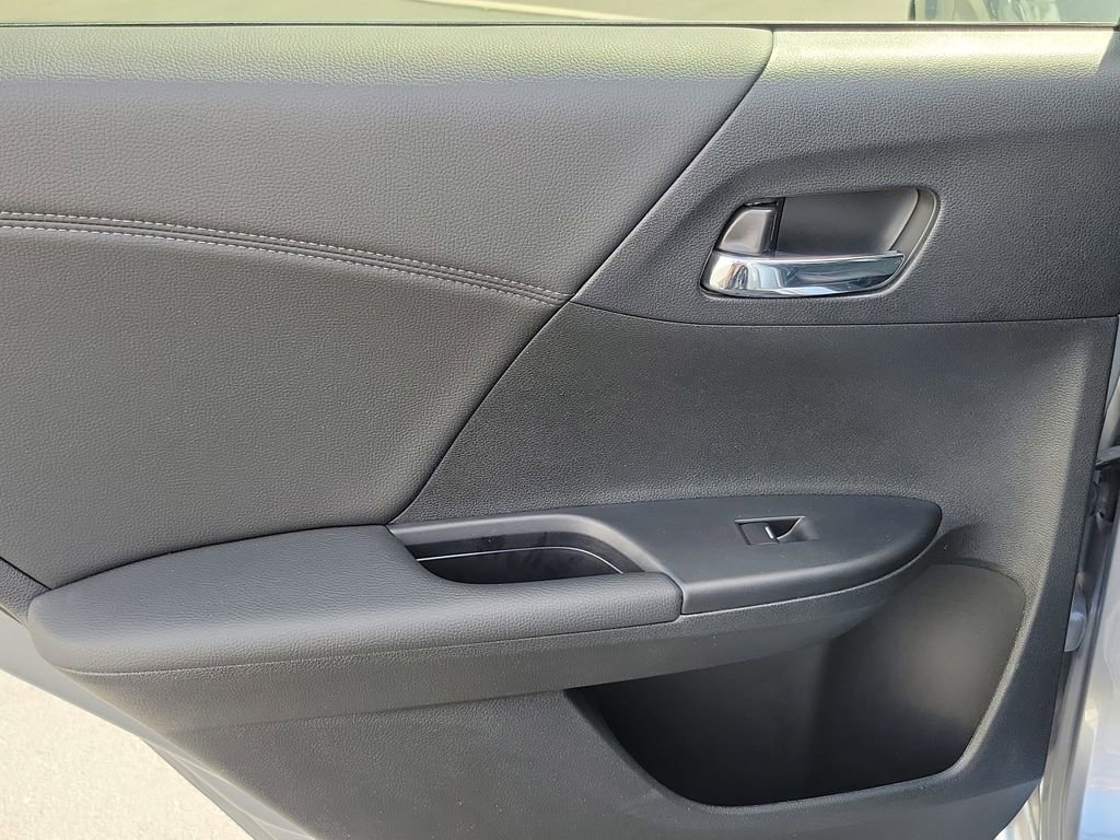 Used 2016 Honda Accord EX-L image 14