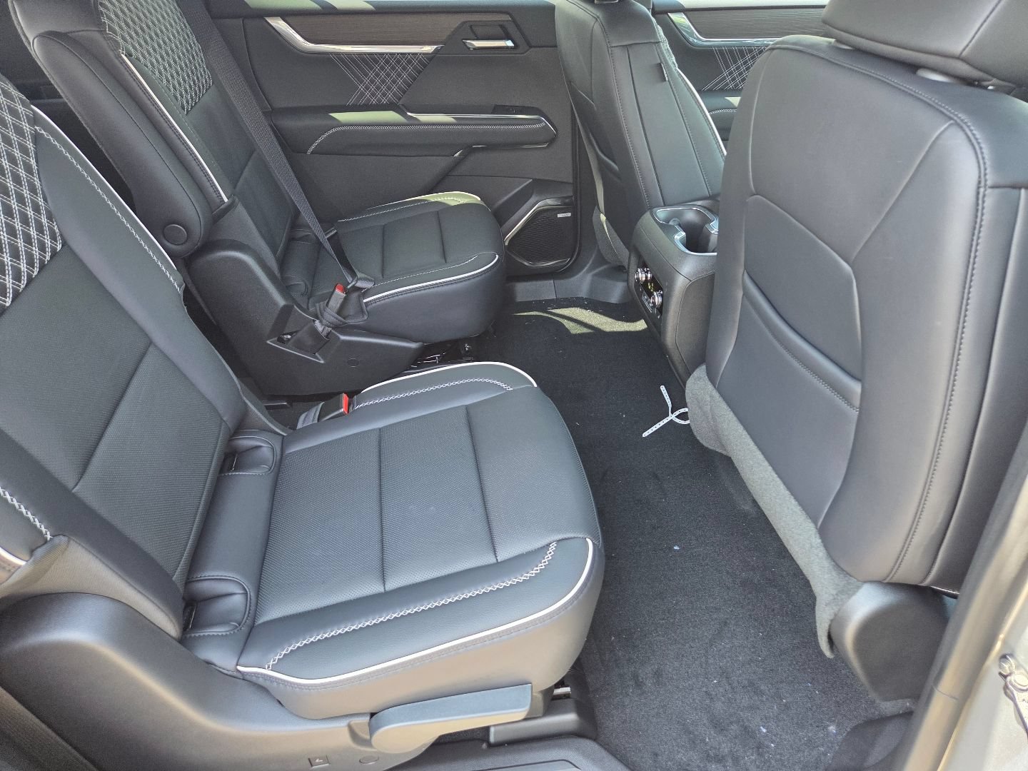New 2026 GMC Acadia Denali w/ Super Cruise Package AWD/4WD image 23
