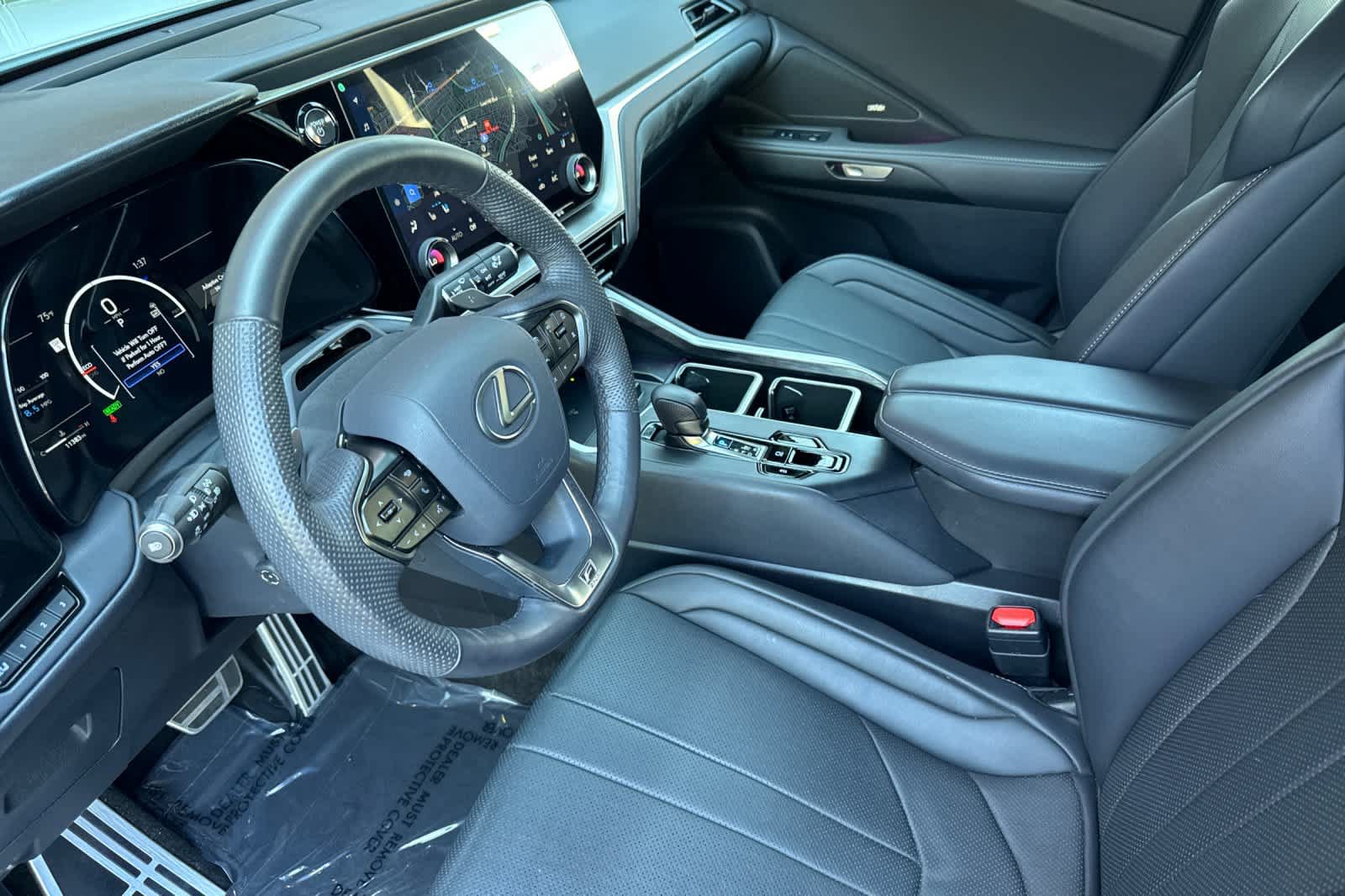 Used 2026 Lexus TX 500h AWD w/ Technology Package image 11