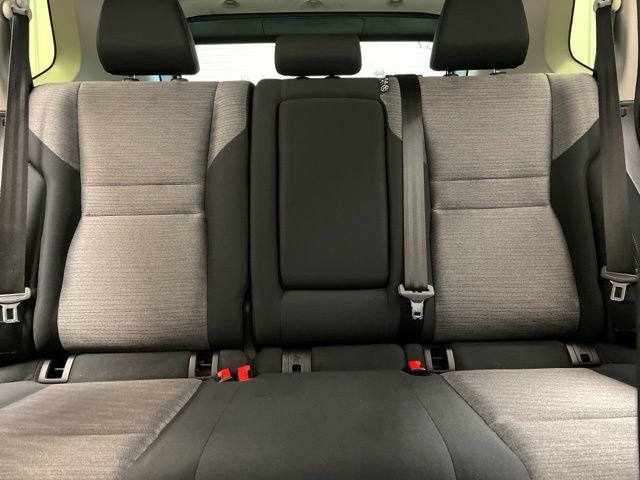 Used 2023 Nissan Rogue SV image 12