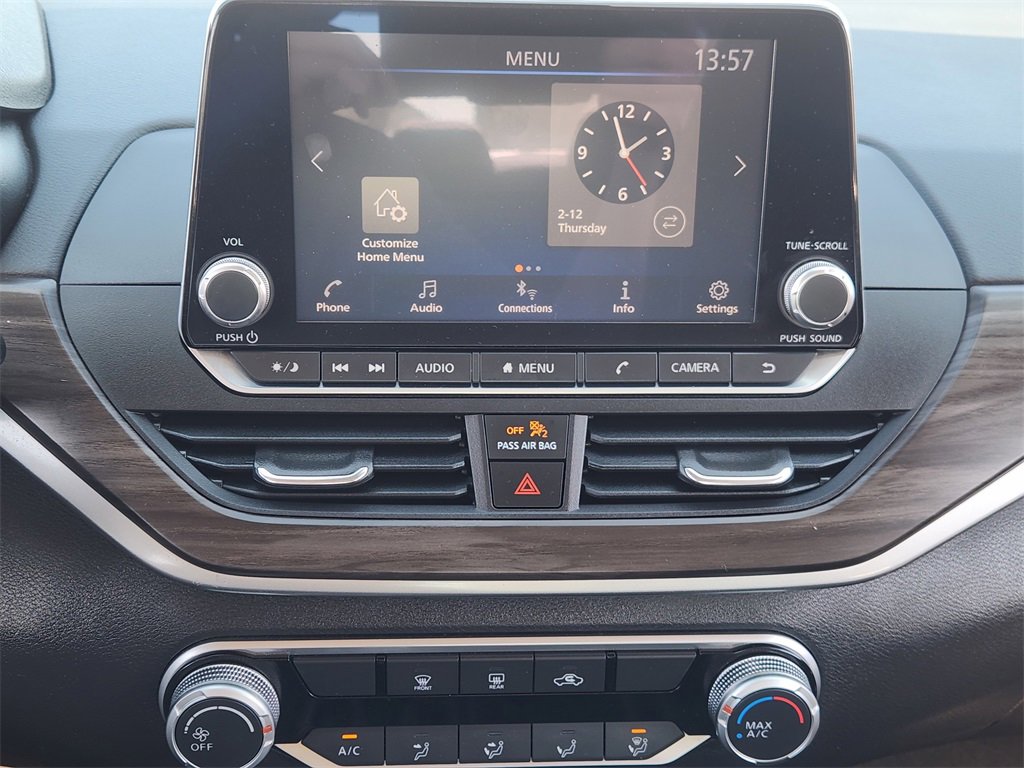 Used 2024 Nissan Altima 2.5 SV image 12