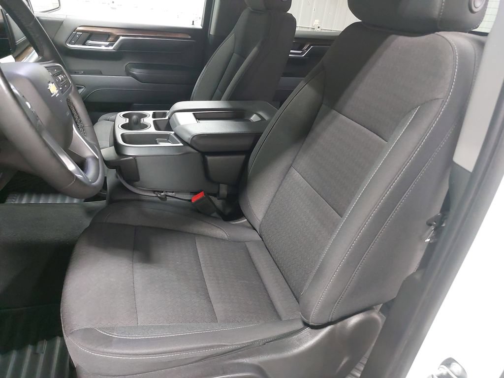 Used 2024 Chevrolet Silverado 1500 LT AWD/4WD image 14
