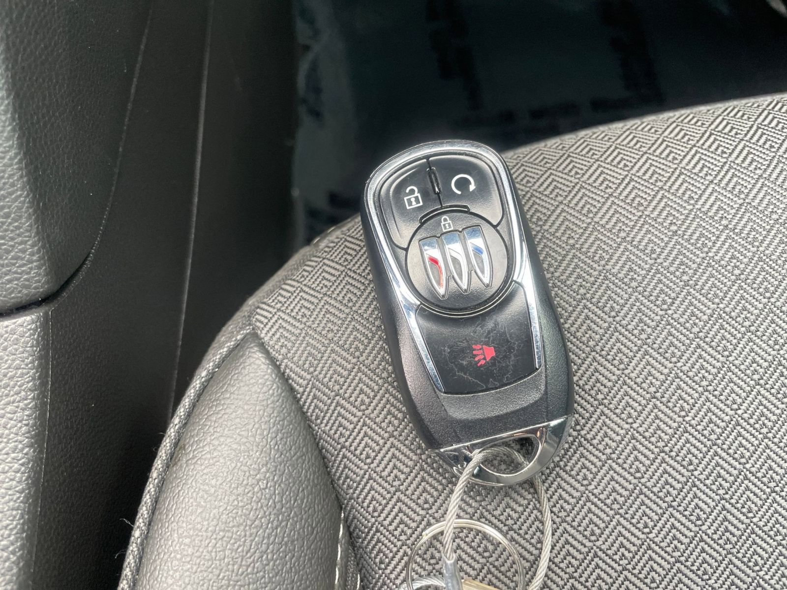 Used 2025 Buick Encore GX Preferred FWD image 25