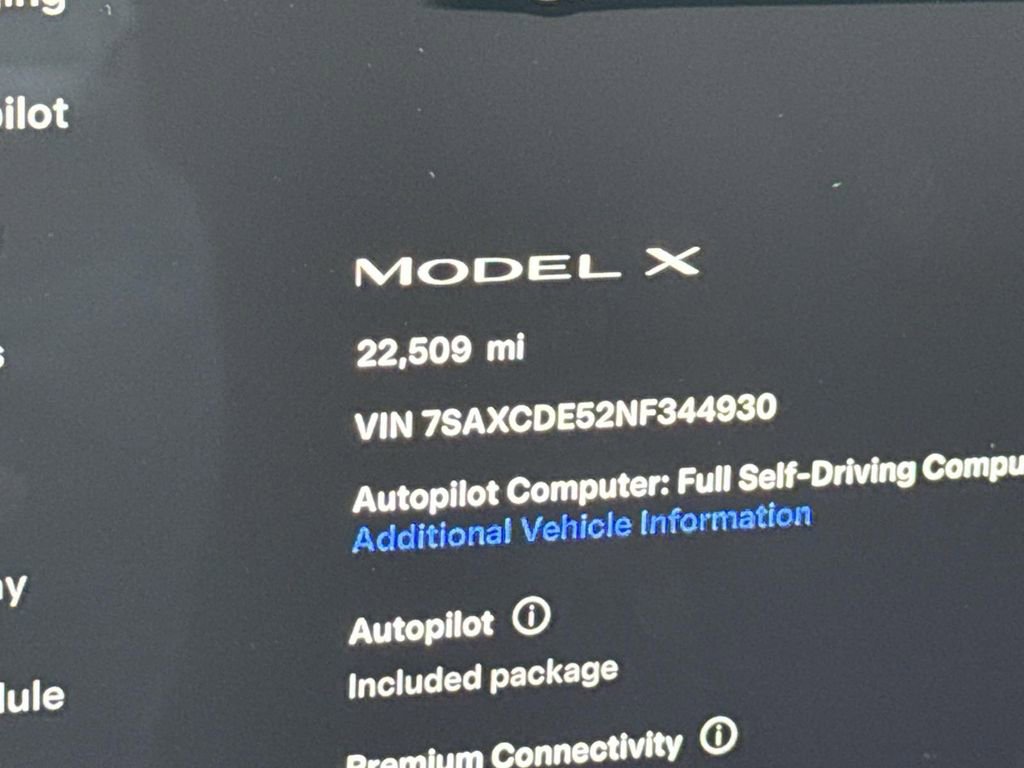 Used 2022 Tesla Model X image 37