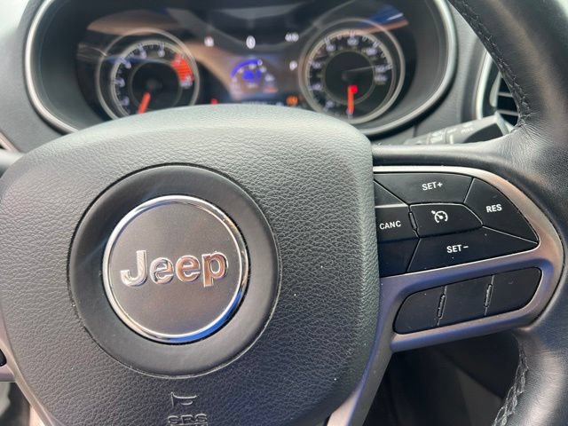 Used 2019 Jeep Cherokee Limited AWD/4WD image 26