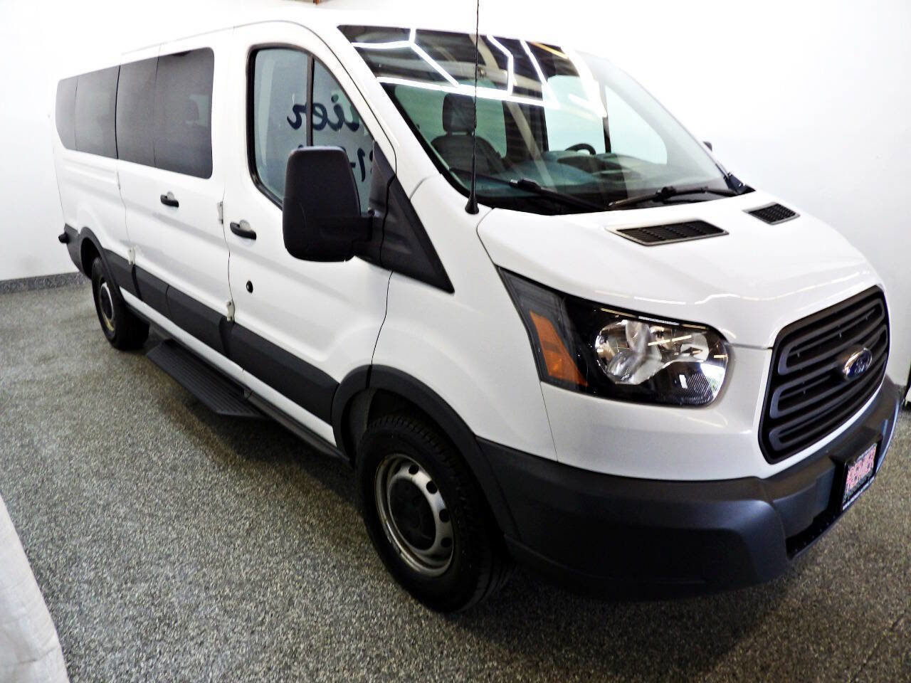 Used 2018 Ford Transit 350 XL RWD image 3