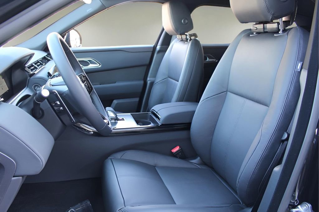 Used 2025 Land Rover Range Rover Velar Dynamic SE AWD/4WD image 12