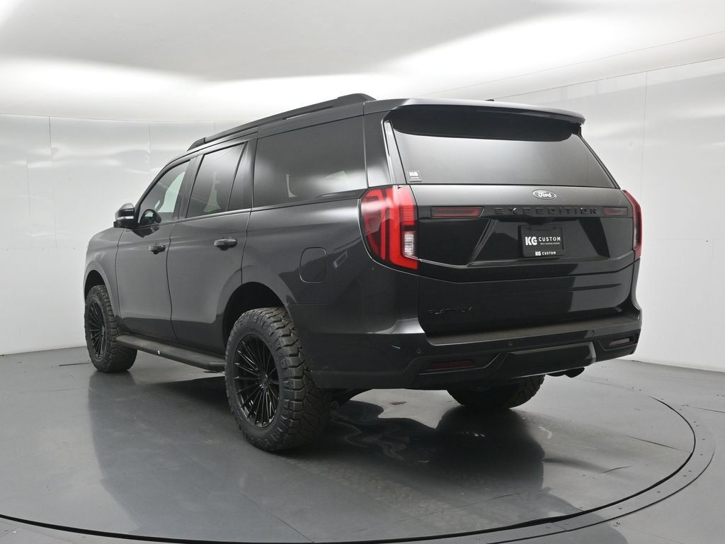 New 2026 Ford Expedition Platinum w/ Stealth Appearance Package AWD/4WD image 26