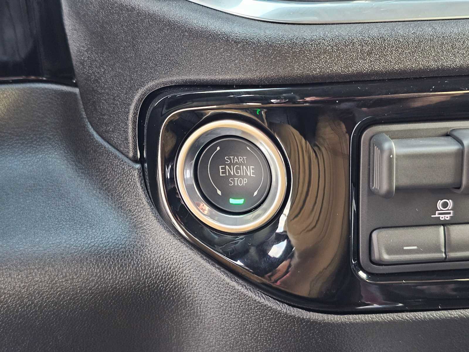 New 2026 GMC Sierra 2500 SLT w/ SLT Convenience Package image 31