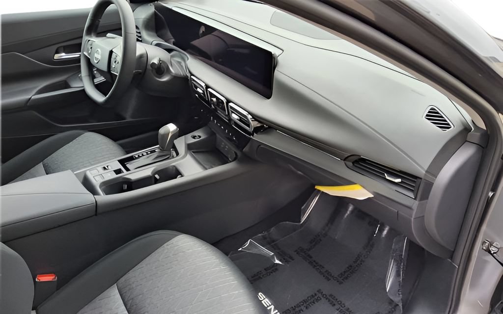 New 2026 Nissan Sentra SV w/ SV Convenience Package FWD image 38