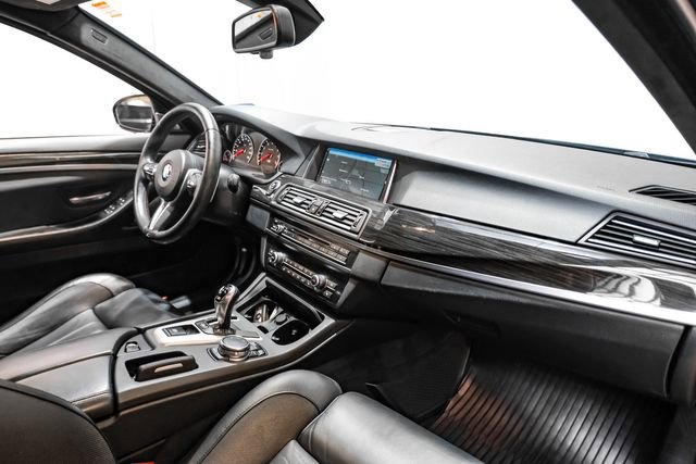 Used 2015 BMW M5 image 17