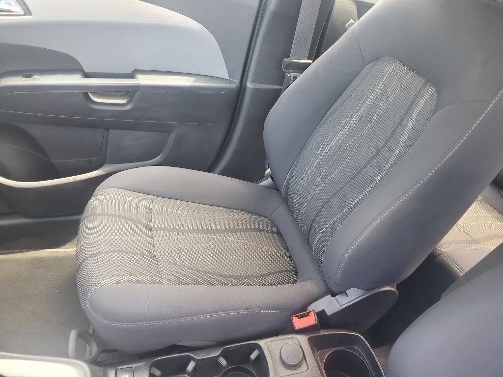 Used 2019 Chevrolet Sonic LT FWD image 11