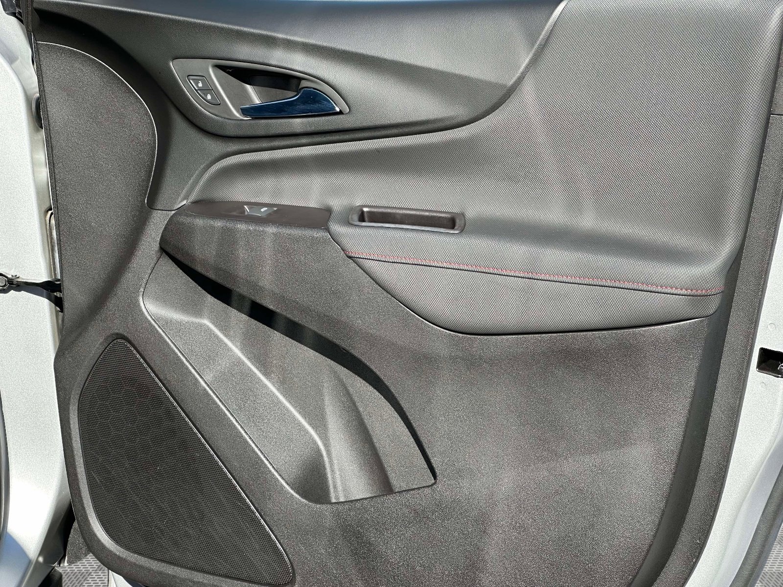 Used 2022 Chevrolet Equinox RS image 25