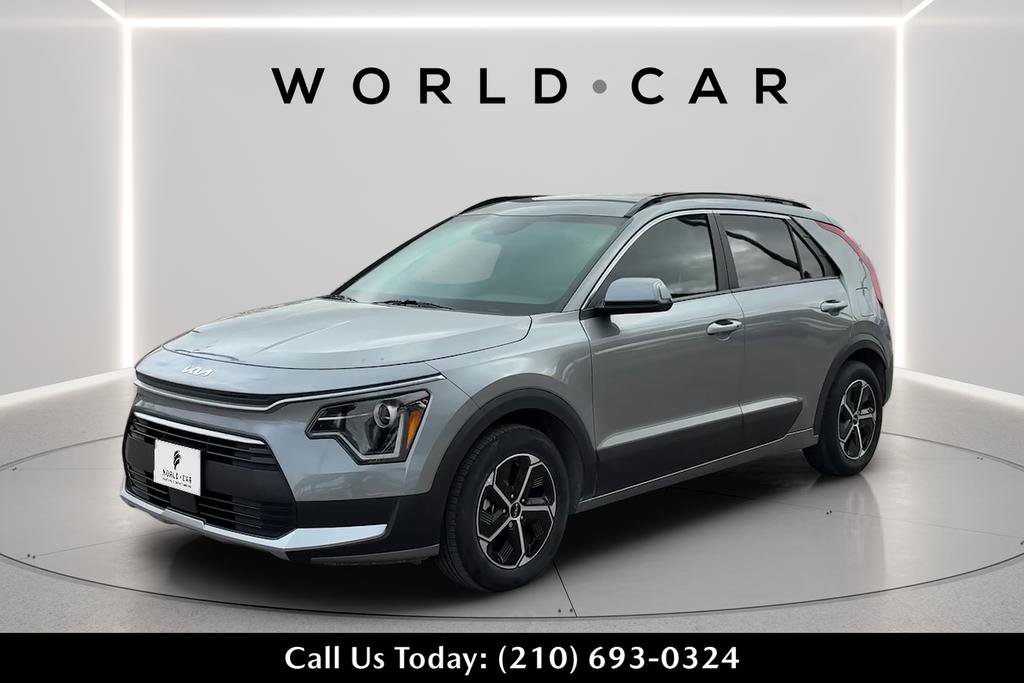 Certified 2025 Kia Niro EX FWD image 2
