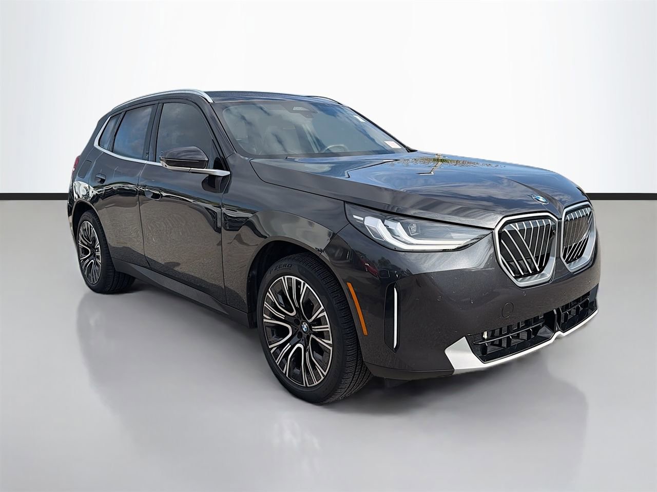 Used 2025 BMW X3 xDrive30i w/ Premium Package image 2