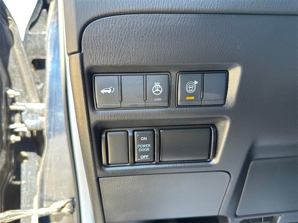 Used 2023 Nissan Armada SL image 31