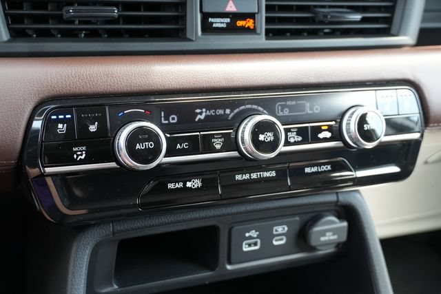 Used 2025 Honda Pilot Elite image 37