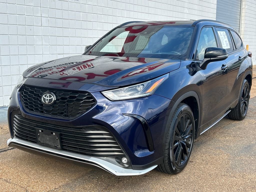Used 2024 Toyota Highlander XSE