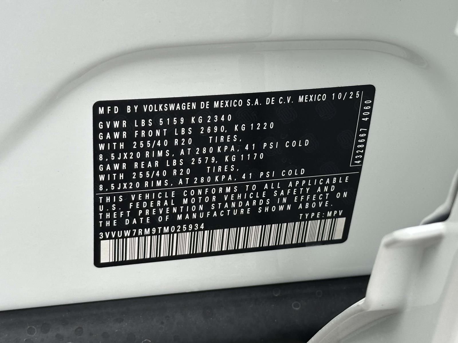 New 2026 Volkswagen Tiguan SEL R-Line image 17