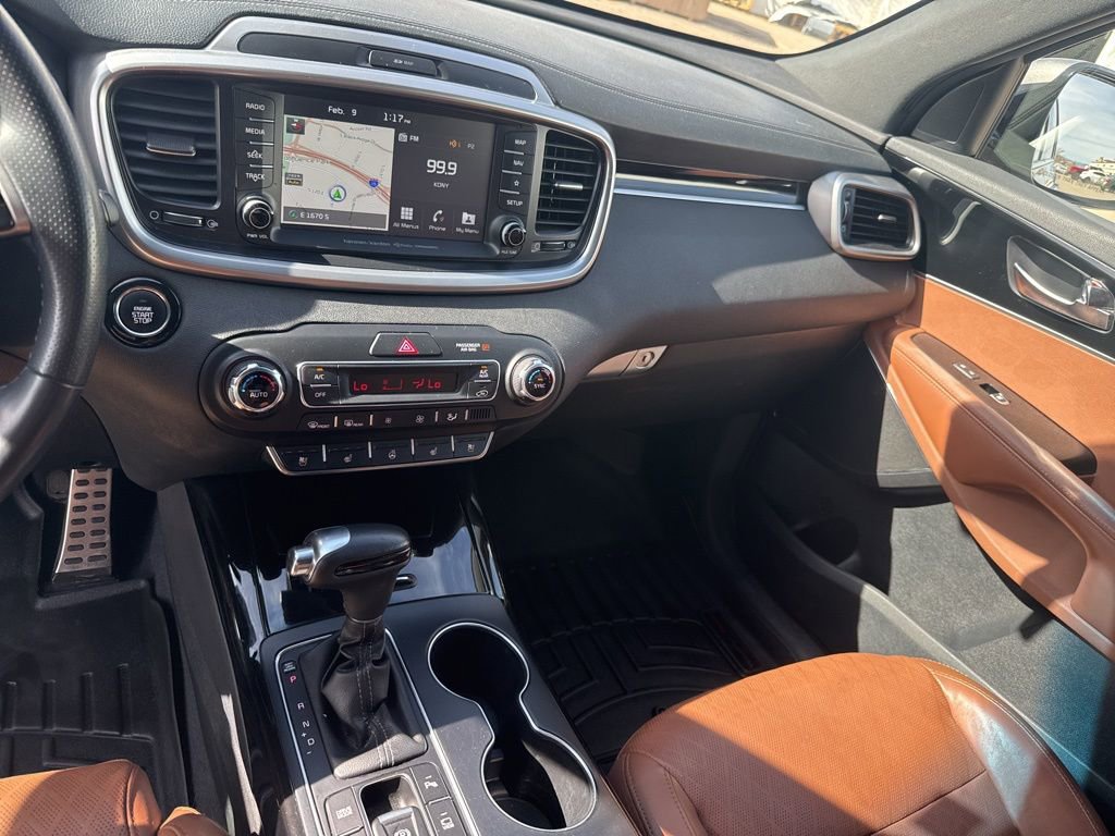 Used 2019 Kia Sorento SX image 12