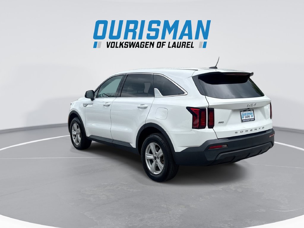 Used 2022 Kia Sorento LX AWD/4WD image 6