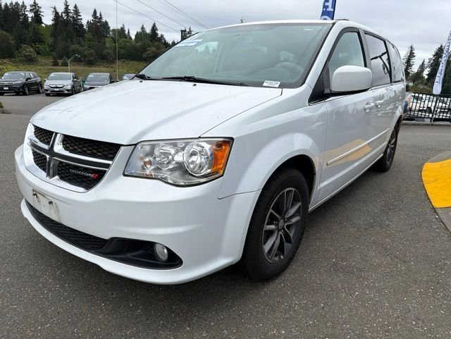 Used 2017 Dodge Grand Caravan SXT FWD image 5