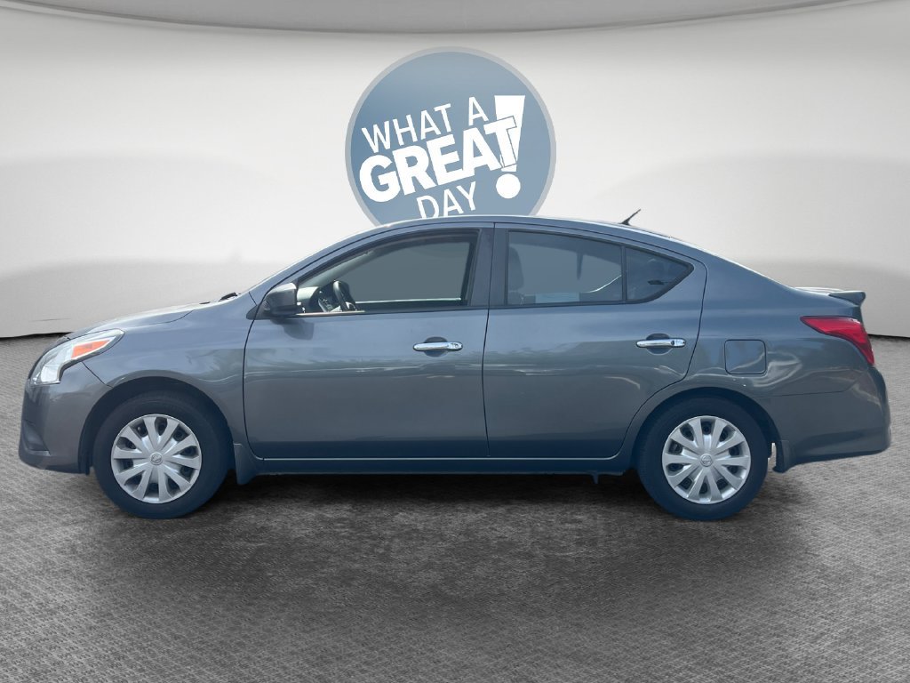 Used 2019 Nissan Versa SV FWD image 7