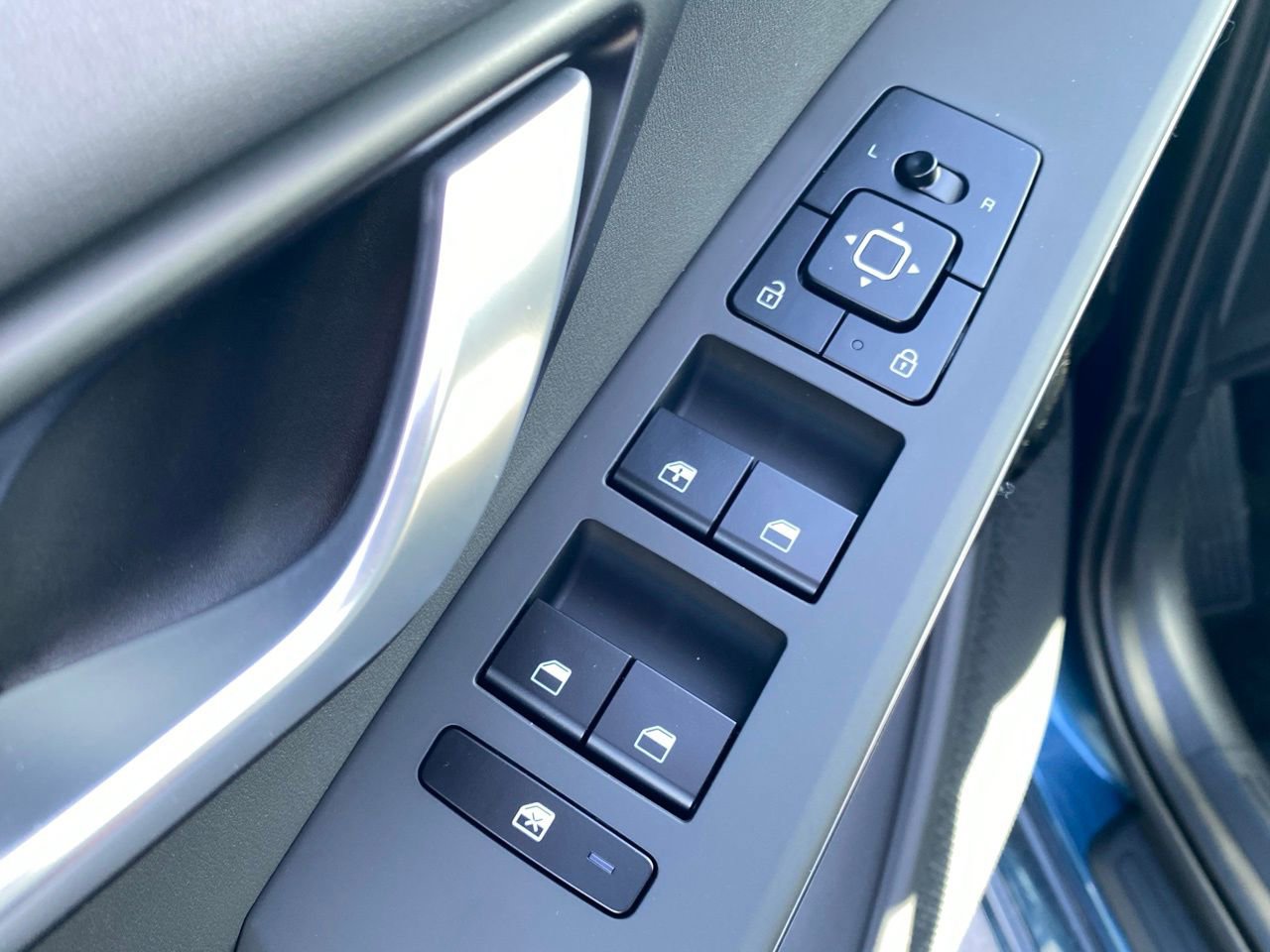 New 2026 Kia Niro Wind FWD image 11