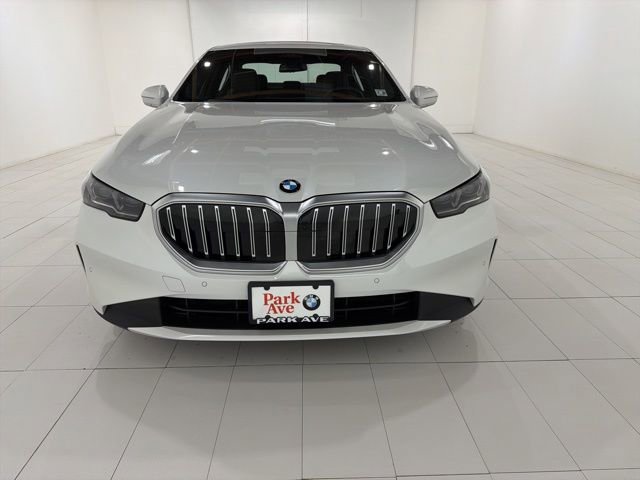 Used 2026 BMW 530i xDrive w/ Premium Package AWD/4WD image 8