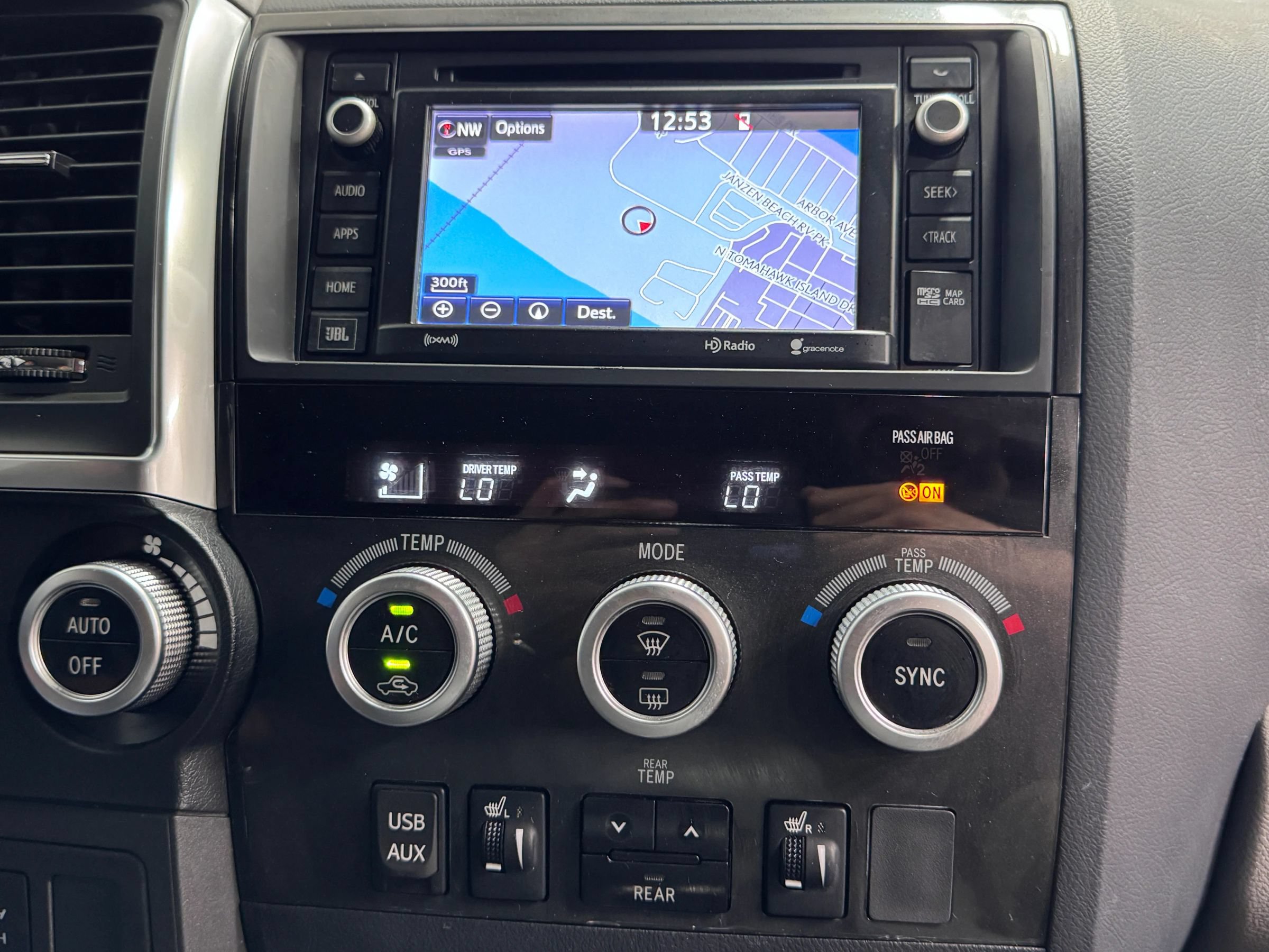Used 2018 Toyota Sequoia Limited w/ Safety & Convenience Package AWD/4WD image 10