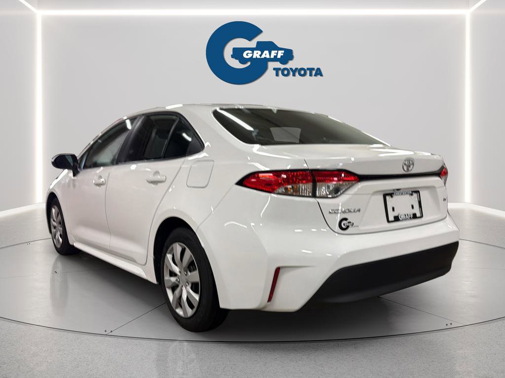 Used 2024 Toyota Corolla LE FWD image 5
