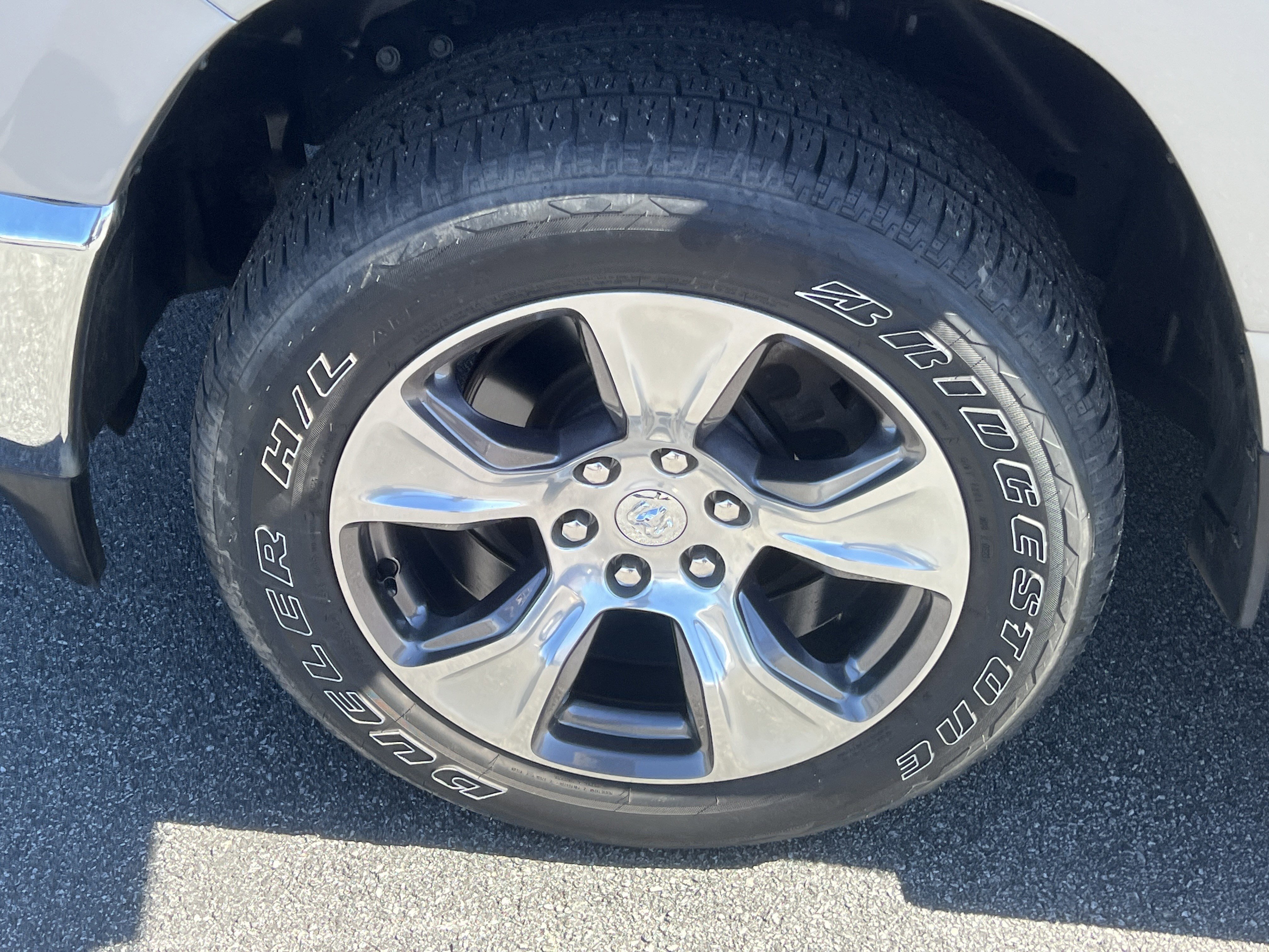 Used 2023 RAM 1500 Laramie AWD/4WD image 14