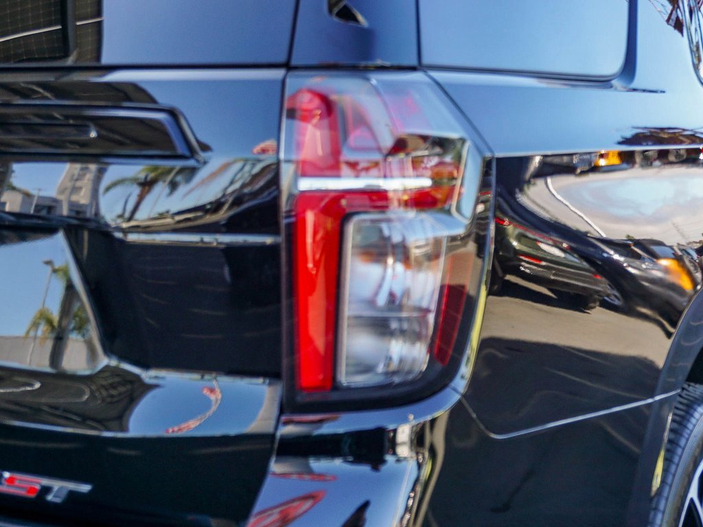 Used 2024 Chevrolet Tahoe RST image 10