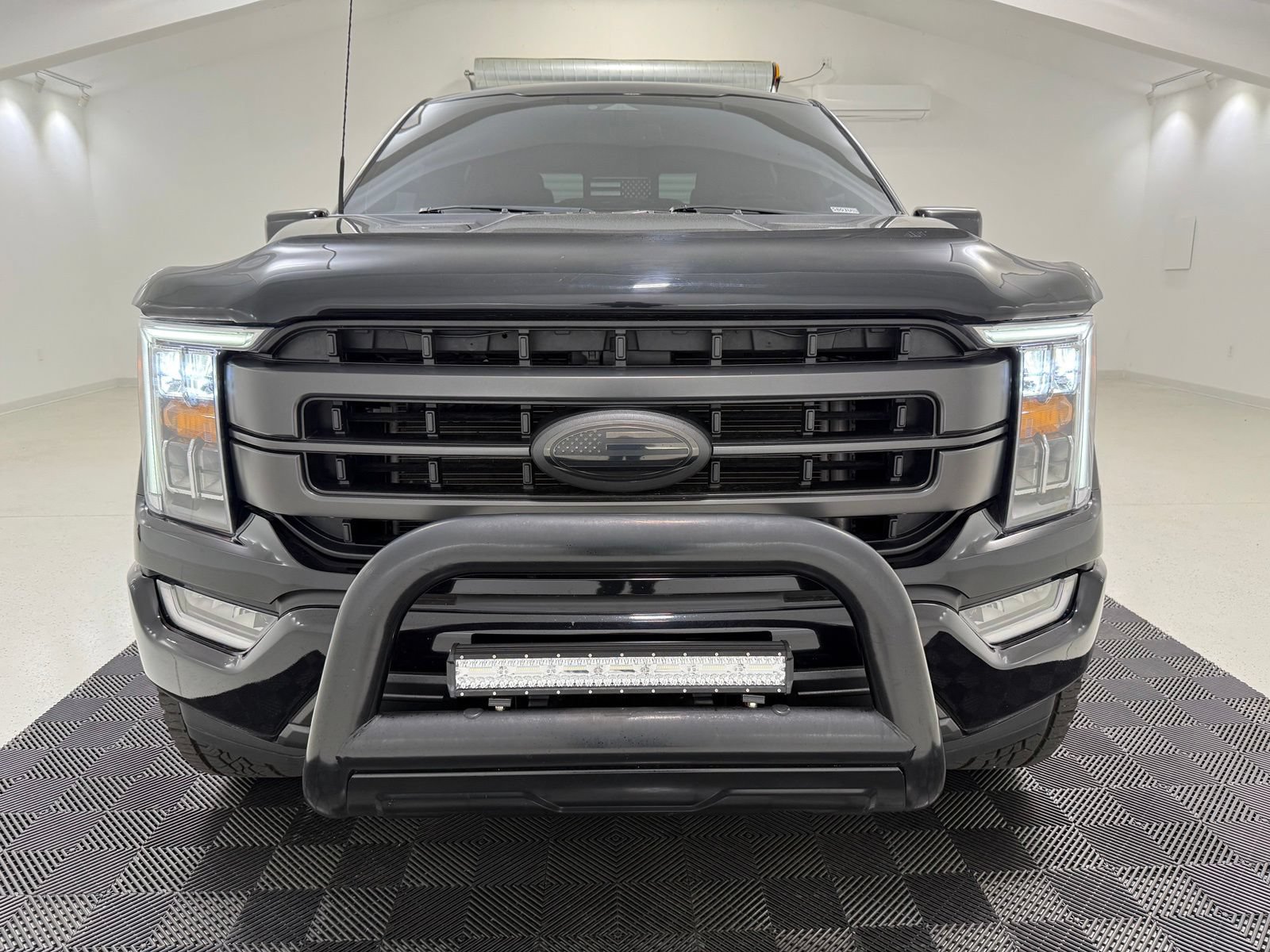 Used 2022 Ford F150 Lariat AWD/4WD image 2